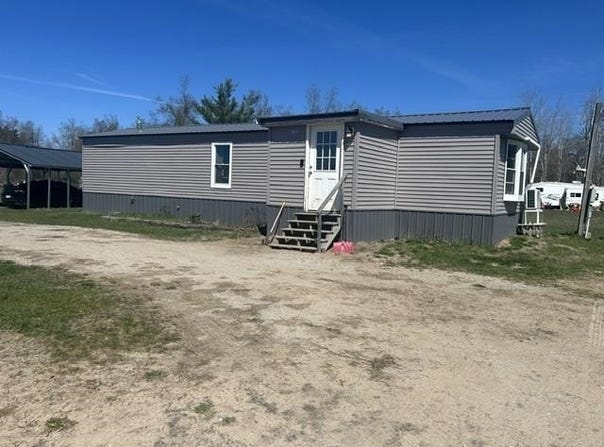 6122 Ringler Road, Pellston, MI 49769