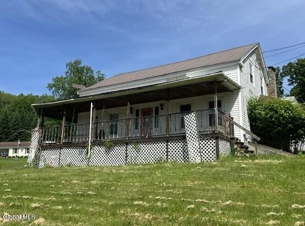 2527 County Road 18, Hampton, NY 12837