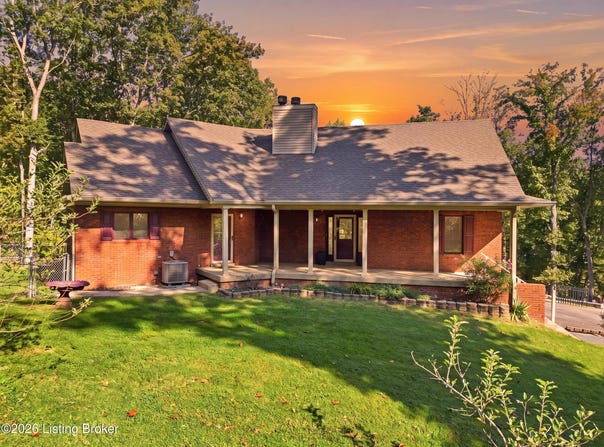 914 Big Springs Rd, Shepherdsville, KY 40165