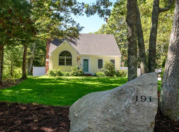 191 James Circle, Mashpee, MA 02649