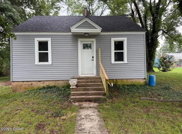 502 E Locust Street, Stockton, MO 65785