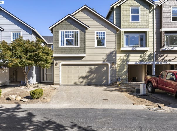21847 NE HEARTWOOD Cir, Fairview, OR 97024