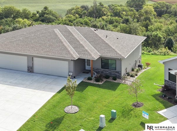 14803 Willow Street, Bennington, NE 68007