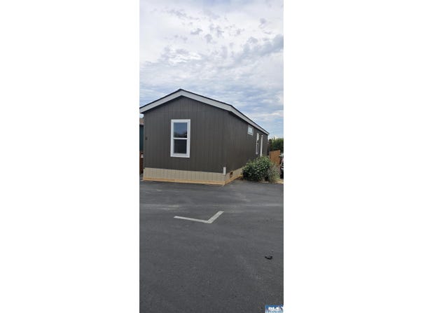 340 W Prairie Sp. 11, Sequim, WA 98382