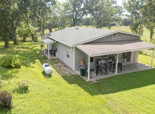 26298 7 Highway, Warsaw, MO 65355