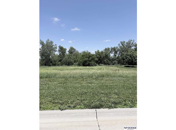 1028 Brickyard Drive, Hooper, NE 68031