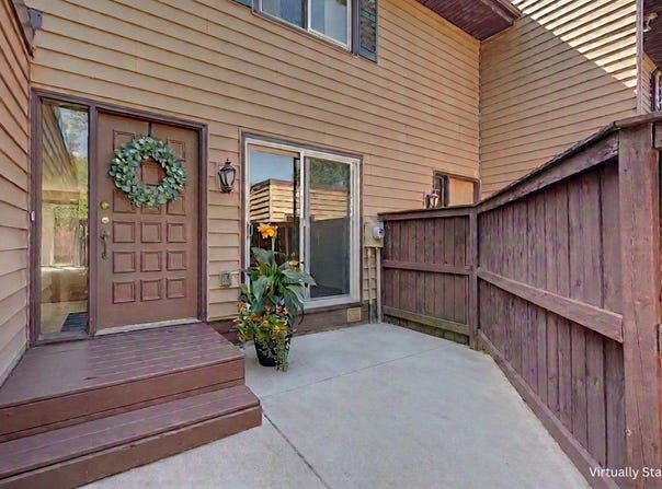 4749 Spring Circle, Minnetonka, MN 55345