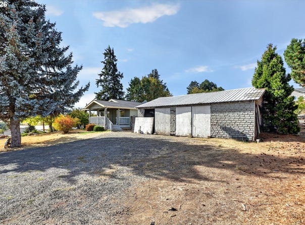 402 JEFFERSON St, Moro, OR 97039