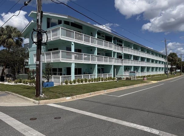 211 2nd St, Cedar Key, FL 32625