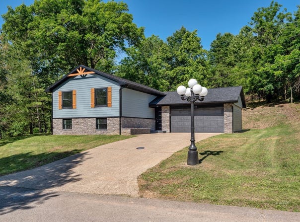 618 Jay Dr, Gallipolis, OH 45631