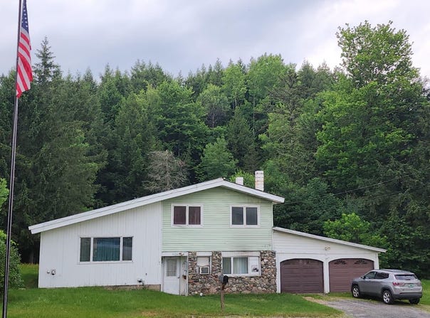 1059 Rte 15 E, Morristown, VT 05661-8556