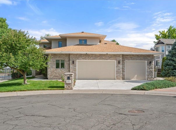 977 Thorncreek Ct, Thornton, CO 80241
