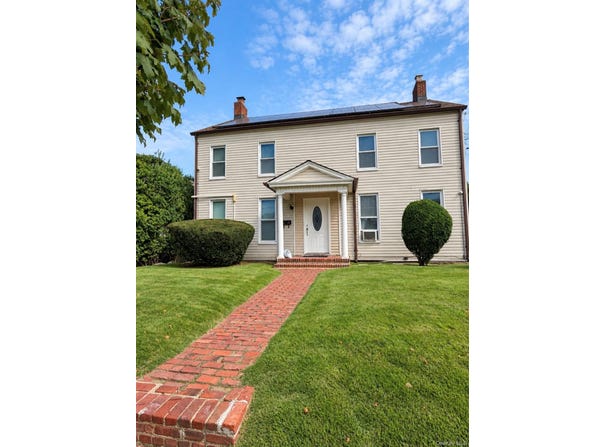 2521 Grand Avenue, Baldwin, NY 11510