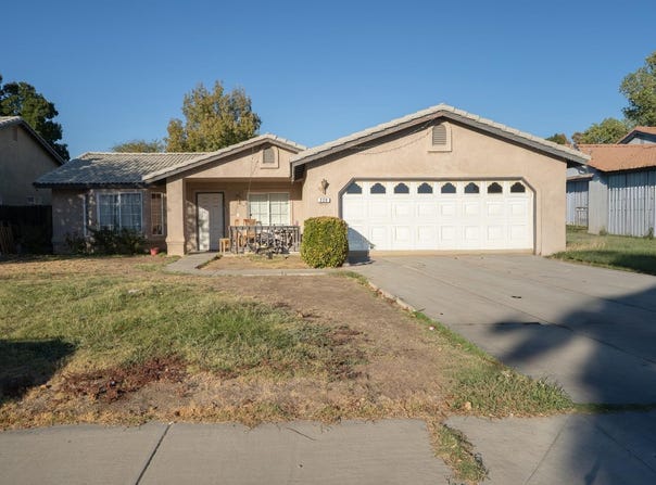 220 Walker Lane, Coalinga, CA 93210