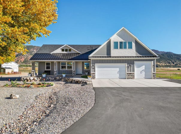 401 S 3430 E, New Harmony, UT 84757