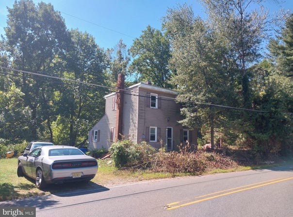 16 SPRINGFIELD Road, WRIGHTSTOWN, NJ 08562