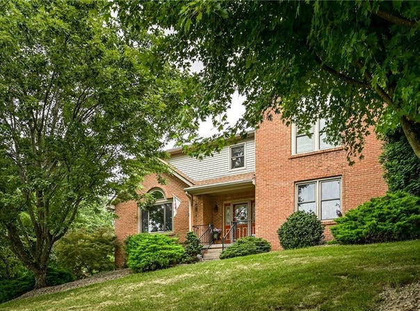 217 Meadow Spring Rd, Unity Twp, PA 15601