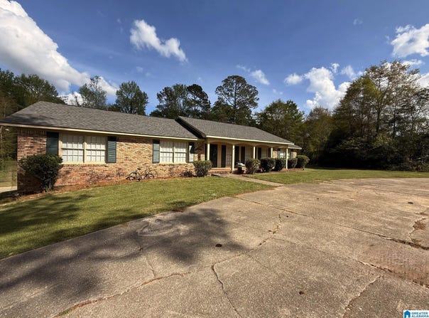 1304 LAY DAM ROAD, CLANTON, AL 35045