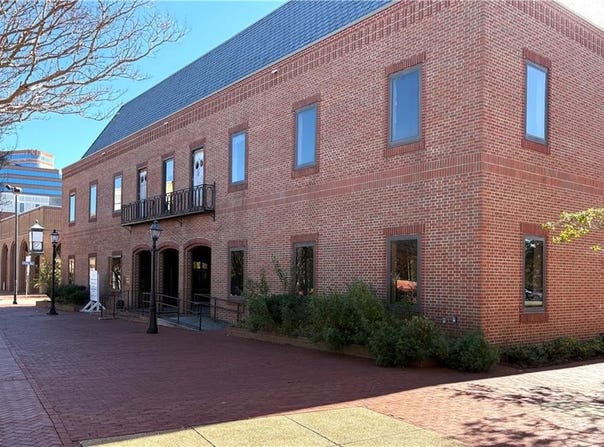 1 W Queen Street, Hampton, VA 23669
