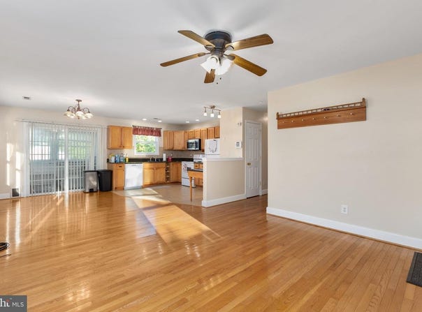 621-A WOLFE ST, FREDERICKSBURG, VA 22401