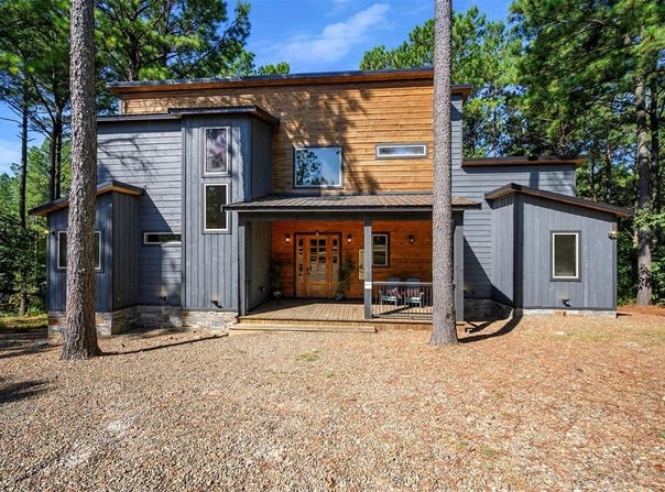 2093 Pine Hills Road, Broken Bow, OK 74728
