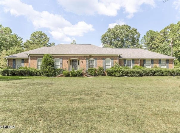 6889 Knoxville Road, Lizella, GA 31052