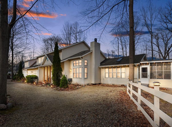 9177 Shady Lane, Lakeside, MI 49116
