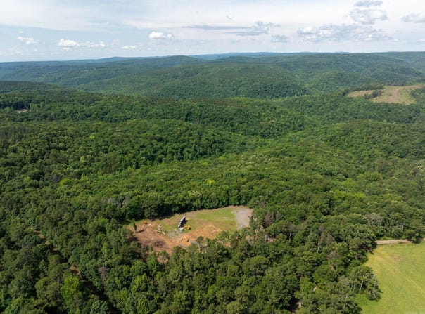 Denver Road, Clinton, AR 72031