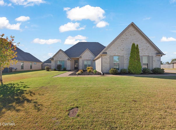 63 Garrison Drive, Jackson, TN 38305