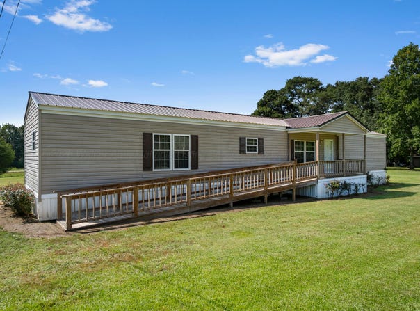131 JOHNSEY BRIDGE Rd, Jasper, AL 35503