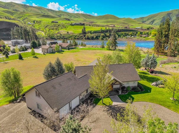 113 Deford Rd, White Bird, ID 83554