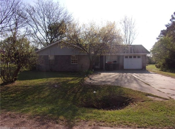 410 N 9th ST, Ozark, AR 72949