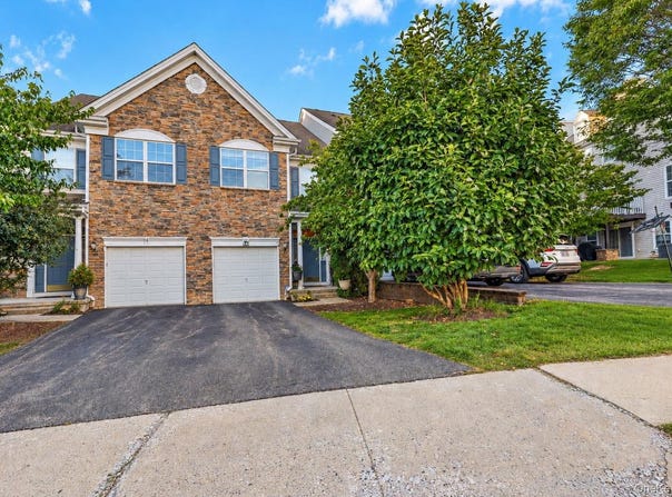92 Barr Lane, Monroe, NY 10950
