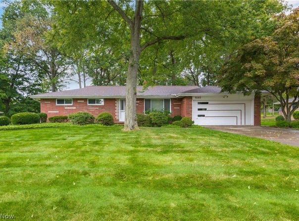 5157 Evergreen Drive, North Olmsted, OH 44070