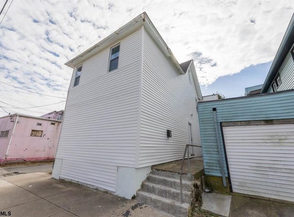 9 W Pleasant Ave, Pleasantville, NJ 08232