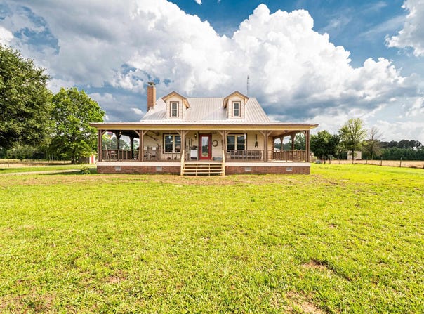 5607 W us 278 Highway, Hampton, AR 71744