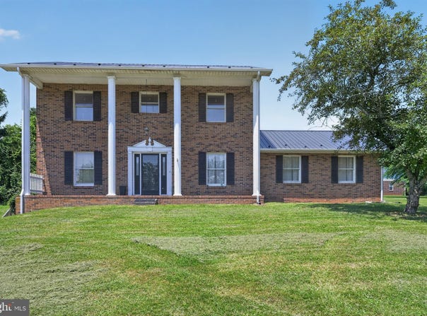797 FALCON Drive NE, ABINGDON, VA 24210