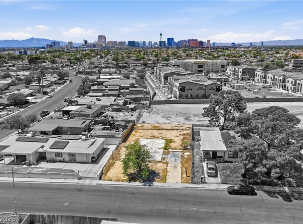 609 Gilday Avenue, North Las Vegas, NV 89030