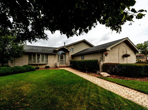 10708 Willow Avenue, Mokena, IL 60448
