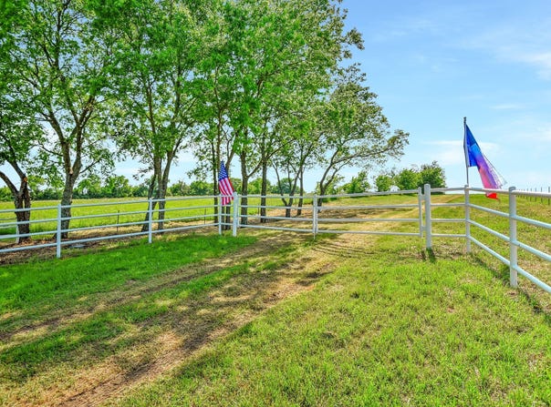 Airport Drive, Denison, TX 75020