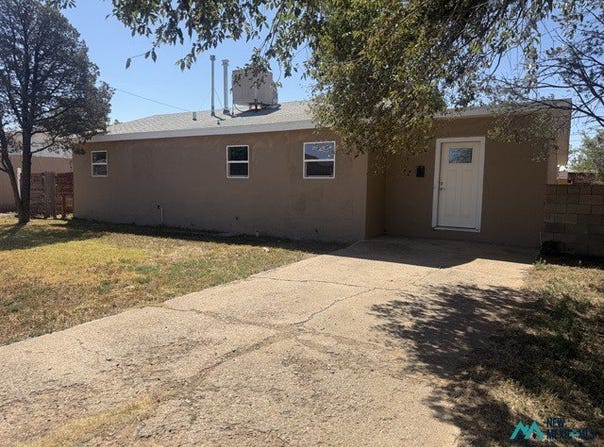 813 W Plaza, Clovis, NM 88101