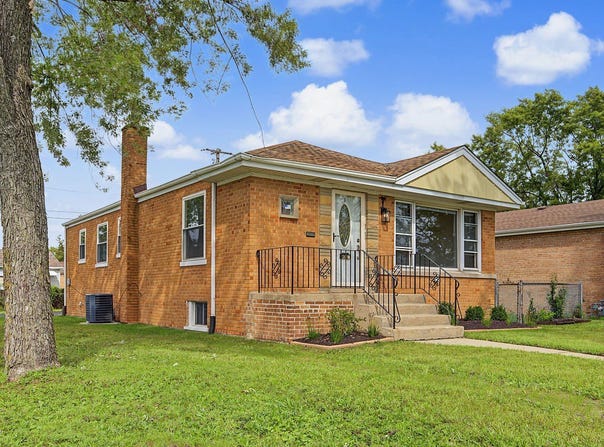 291 W Sauk Trail, South Chicago Heights, IL 60411