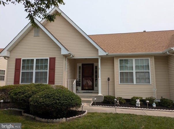 515 HOWEY Drive, MULLICA HILL, NJ 08062