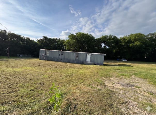 204 W Tarrant Street, Cumby, TX 75433