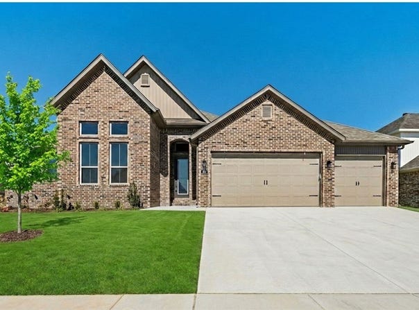 1341 Greyback Lane, Centerton, AR 72719