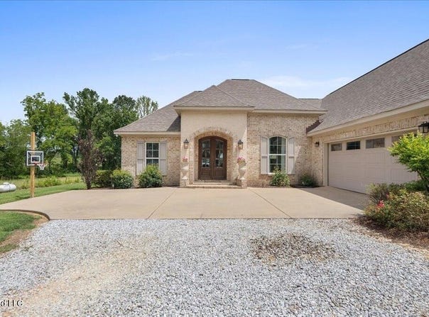 1824 Harrell Road, Forest, MS 39074