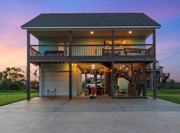 157 Verdia Dr, Crystal Beach, TX 77650