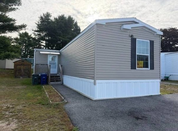 195 Wickham Way, Westbrook, ME 04092