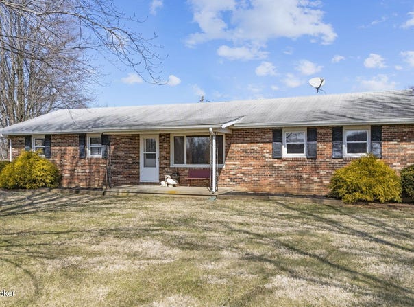6734 N SR 7, Madison, IN 47250