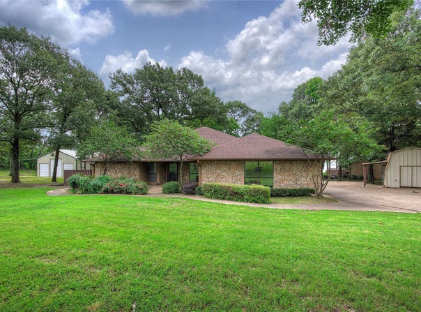 1605 County Road 1785, Yantis, TX 75497